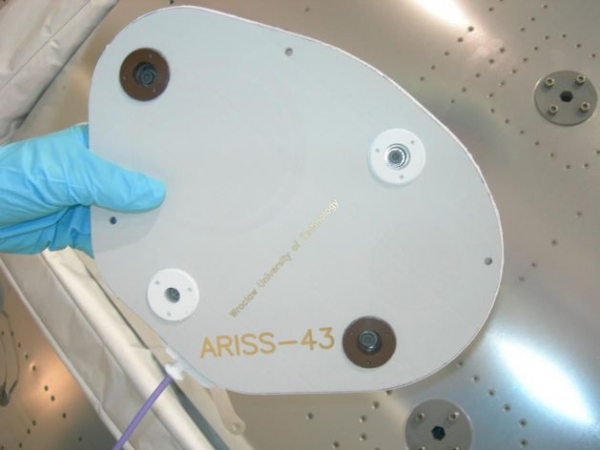 polska antena ARISS na zewnętrznej części europejskiego kosmicznego laboratorium Columbus