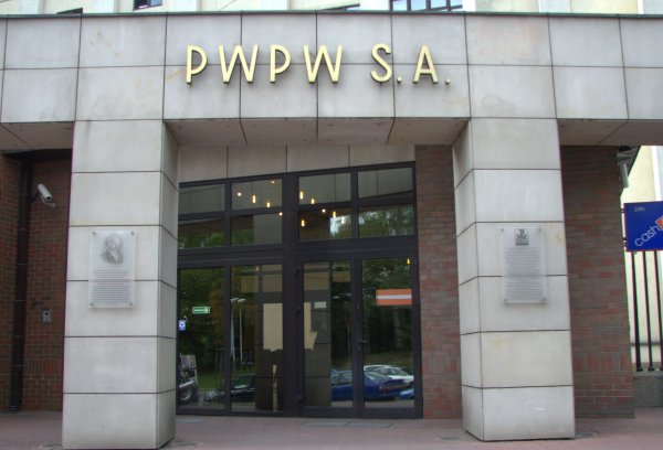 Polska Wytwórnia Papierów Wartościowych - główne wejście