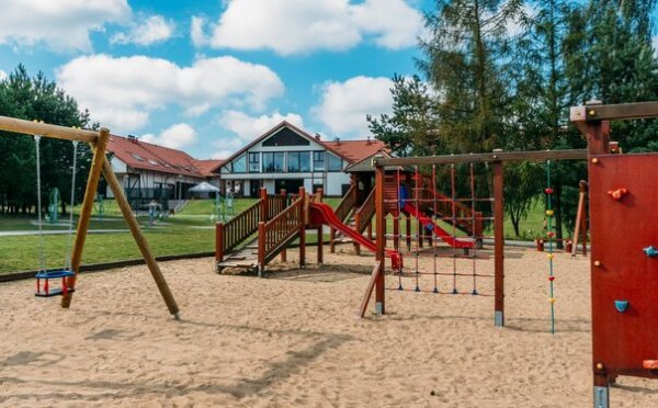 Hotel dla dzieci w Mikołajki Resort Hotel & Spa &ndash; wygodny pobyt dla rodzin na Mazurach