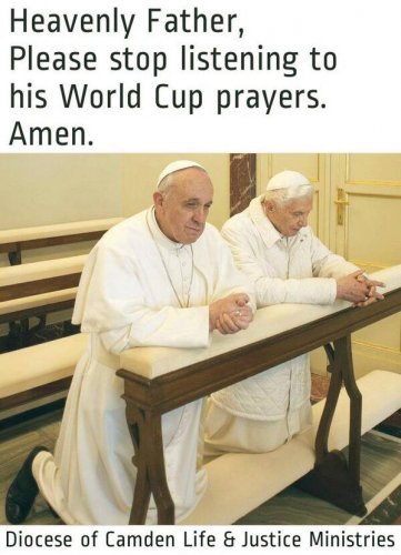 Papieże się modlą