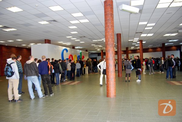 Google Day 2008 - długie kolejki po odbi&oacute;r wejści&oacute;wek na imprezę