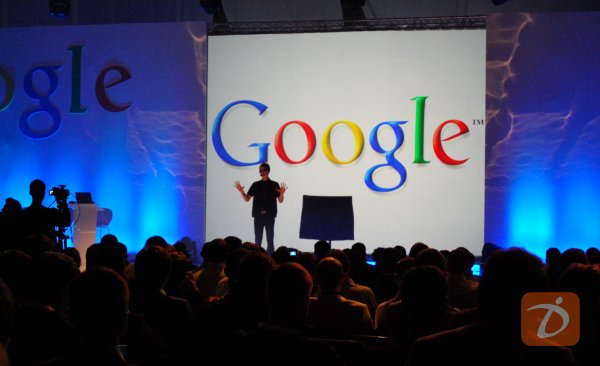 Google Day 2008 - imprezę rozpoczęli iluzjoniści