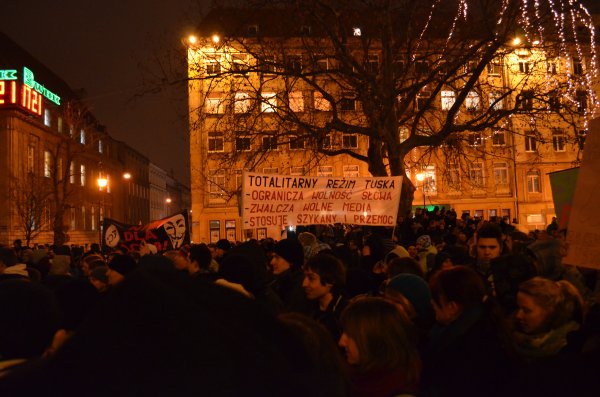 Protesty przeciw ACTA na placu Wolności w Poznaniu