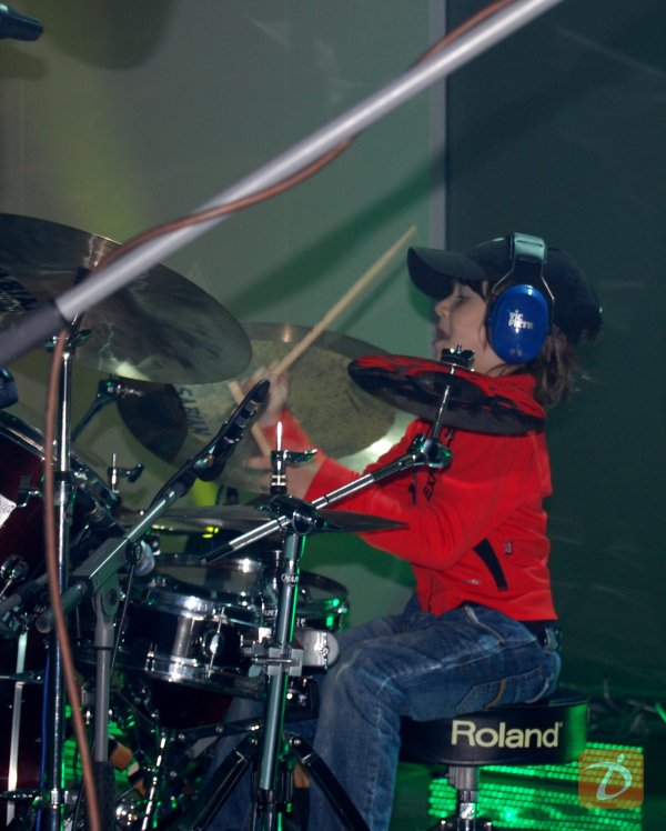 Google Day 2008, część rozrywkowa - Igor Falecki, 6-letni perkusista