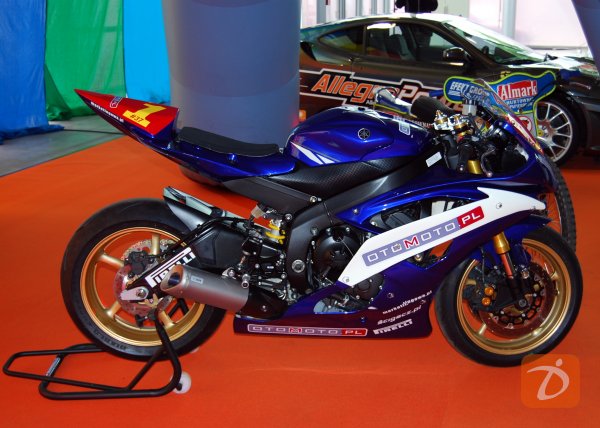 ścigacz z wystawy OtoMoto na Spotkaniu Grupy Allegro 2008