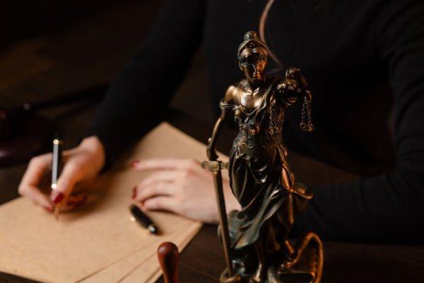 adwokat, sąd, prawo