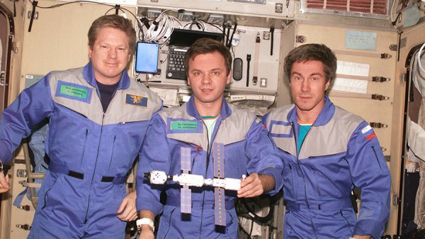 Ekspedycja 1 na ISS