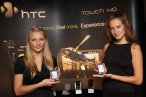 Hostessy prezentują HTC Magic
