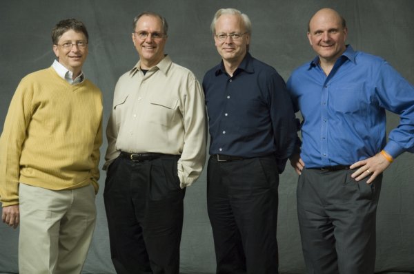 zarząd Microsoftu - Bill Gates, Craig Mundie, Ray Ozzie, Steve Ballmer (CEO)