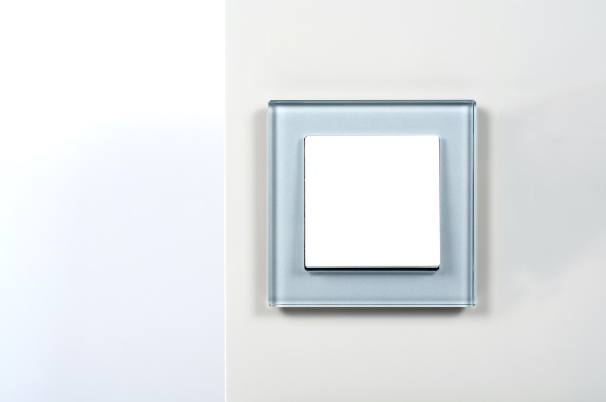 Czy ramki do gniazdek i włączników mają wpływ na bezpieczeństwo instalacji? Czy ramki do gniazdek i włączników mają wpływ na bezpieczeństwo instalacji?