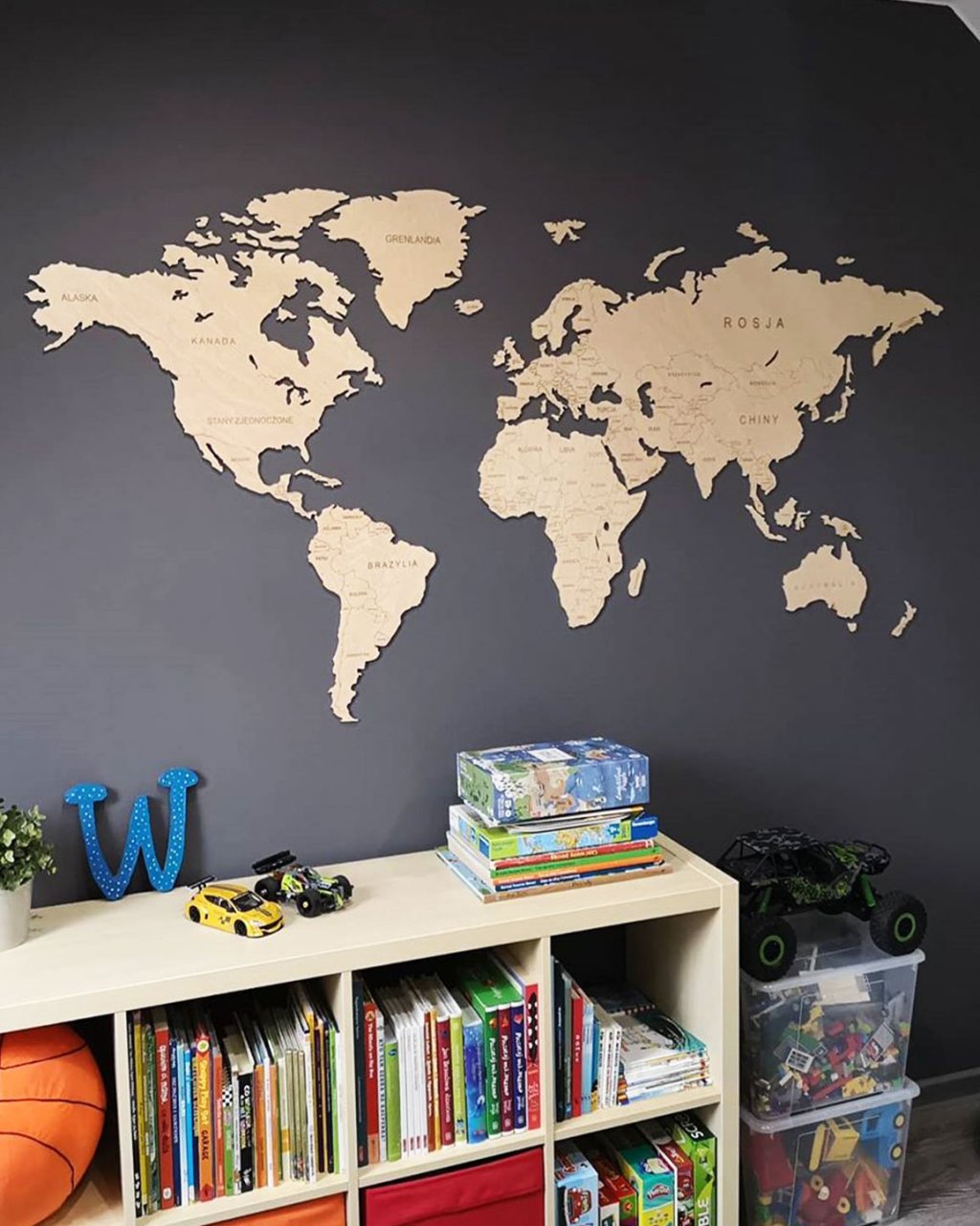 drewniana mapa świata