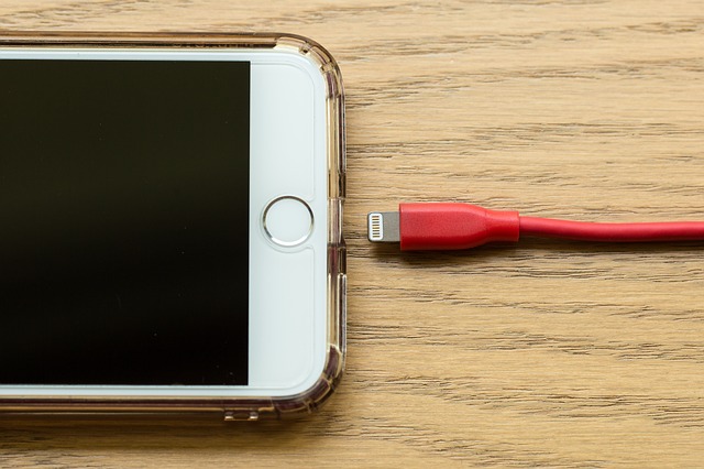 Jak przedłużyć żywotność baterii w iPhone? 10 skutecznych sposobów!