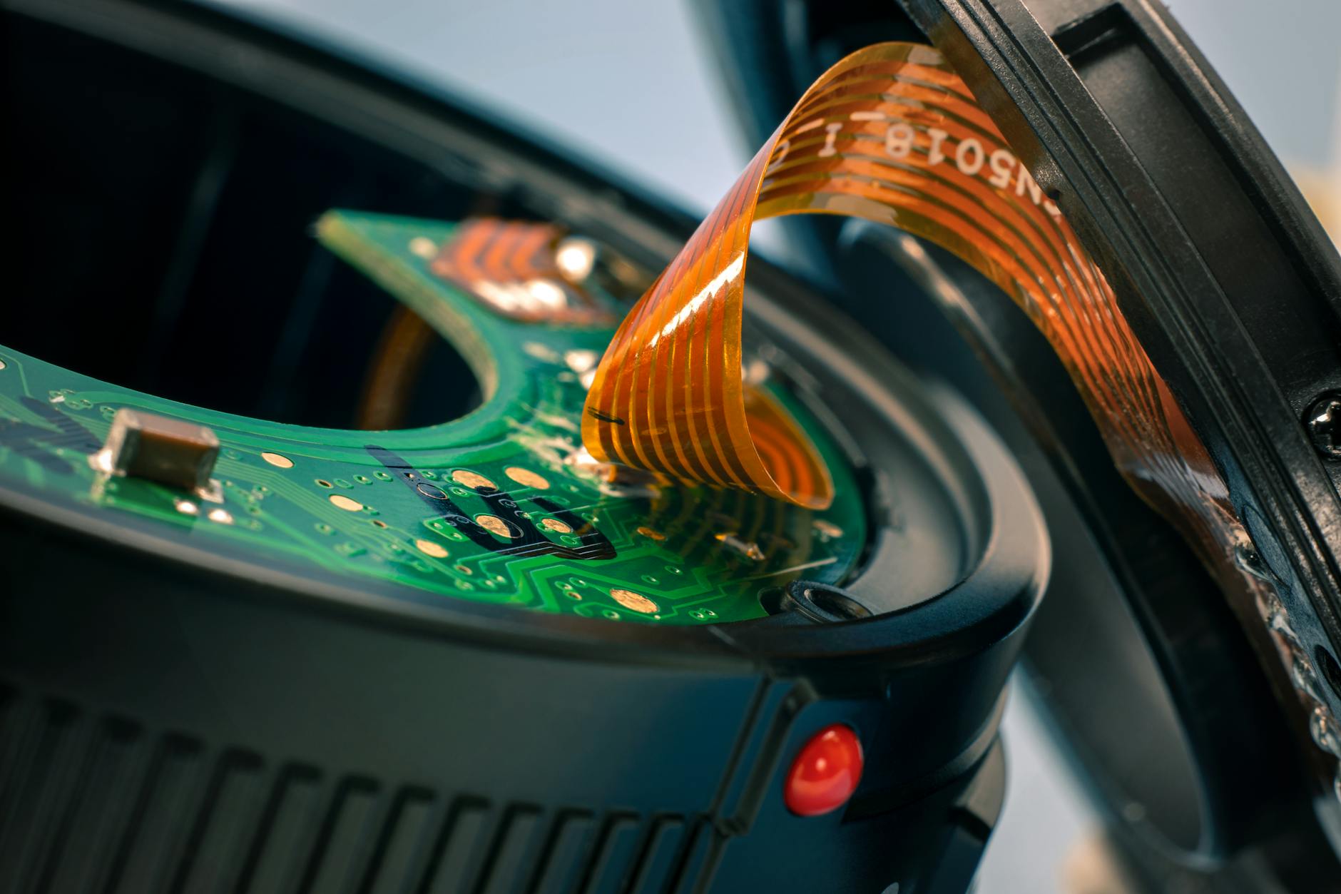 Pogwarancyjna naprawa aparatu fotograficznego - jak wybrać serwis?