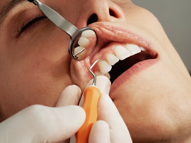 Kim jest ortodonta?