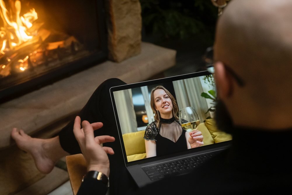 Praca zdalna a relacje: Wyzwania dla nowoczesnych liderów