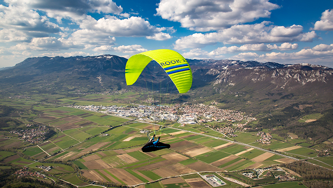 Szkolenia paralotniowe – jak zacząć swoją przygodę z lataniem?