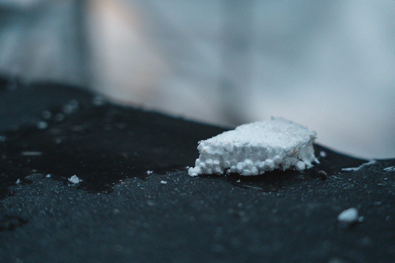 Maszyny do cięcia styropianu, które robią różnicę. Jak nie przepalać czasu, materiału i nerwów