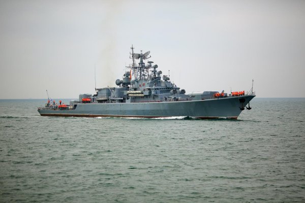 Rosja - okręt wojskowy