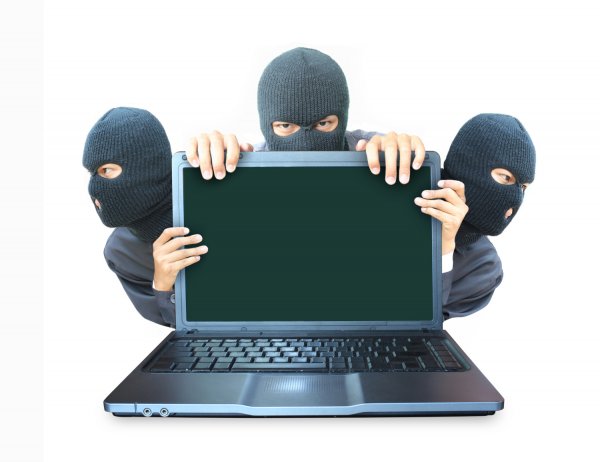 Małe firmy przyciągają uwagę cyberprzestępców - często na własne życzenie