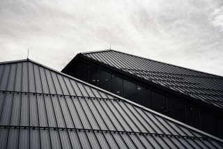 SwissporTON i nowy układ sił na rynku pokryć dachowych